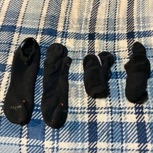 3 pairs of Nike drifit socks